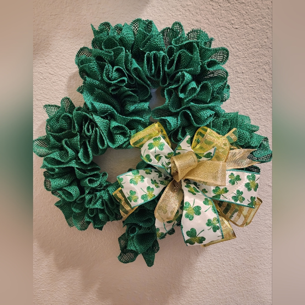 St Paddy Shamrock Burlap Wreath